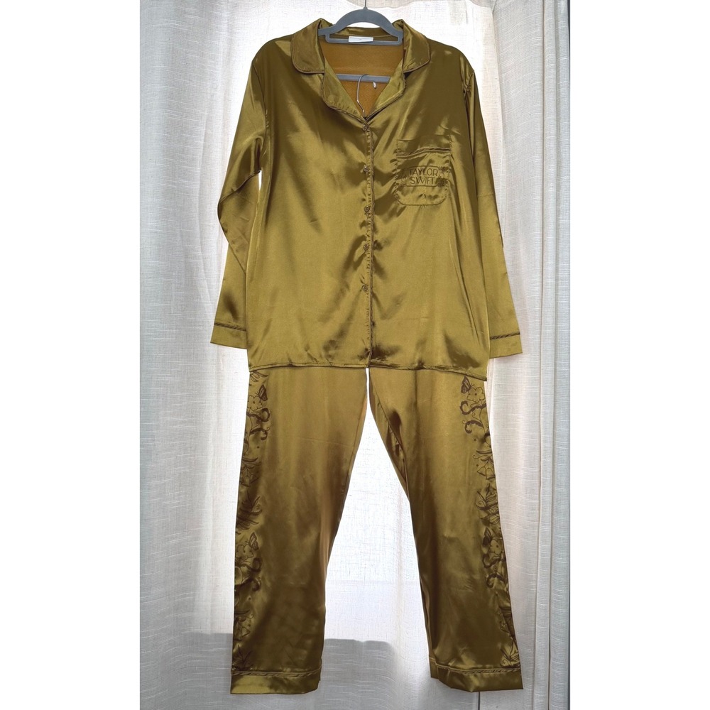 NWOT Taylor Swift Fearless Satin Pajama Set Gold‎ Official Merch MEDIUM